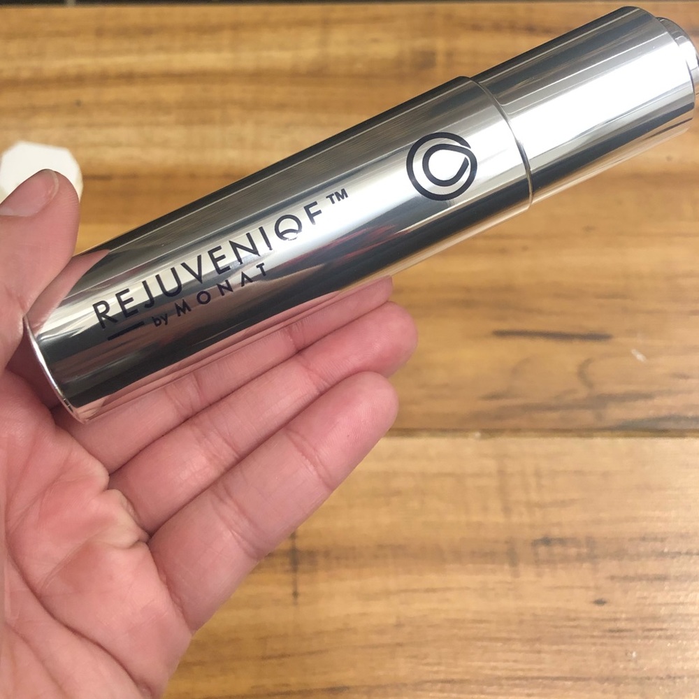 Monat Rejuveniqe oooo